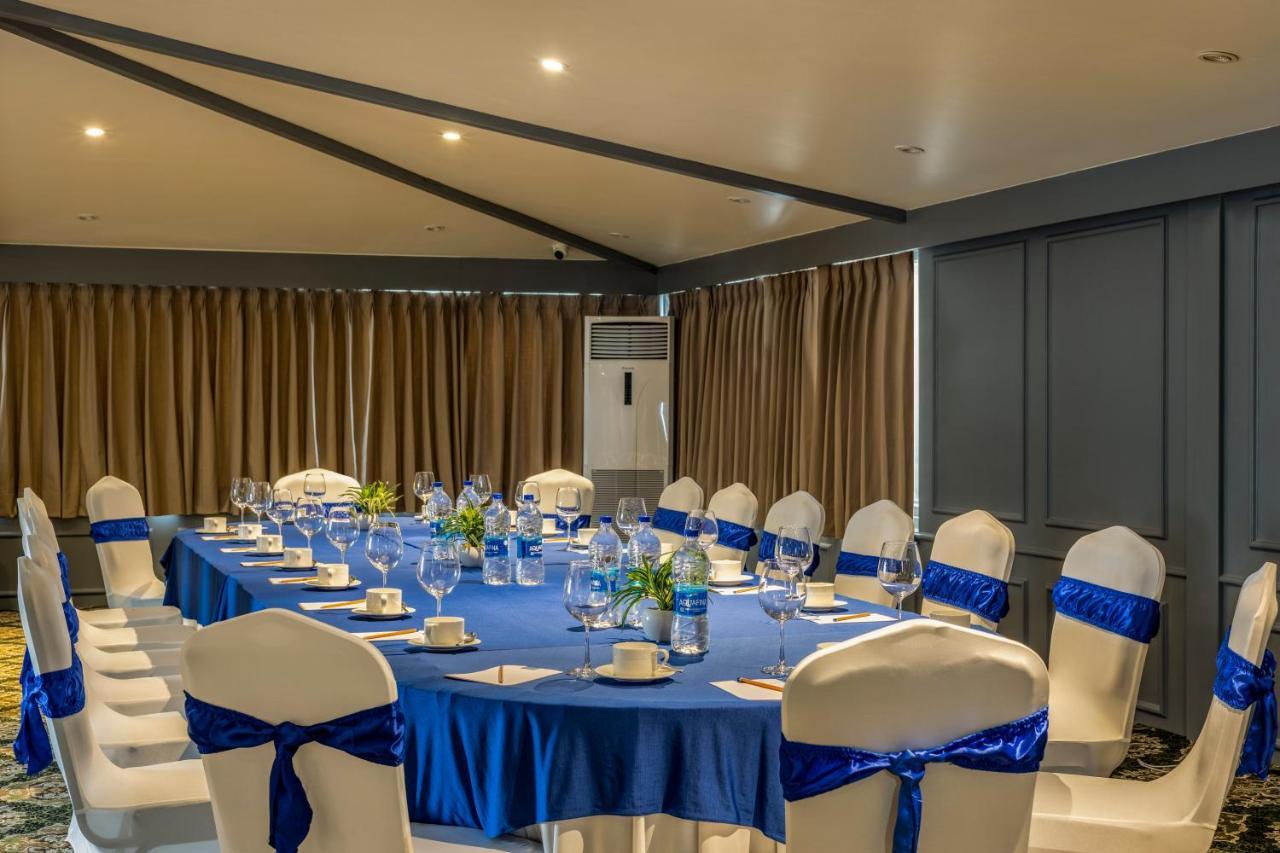 Sarovar Portico Srinagar Extérieur photo